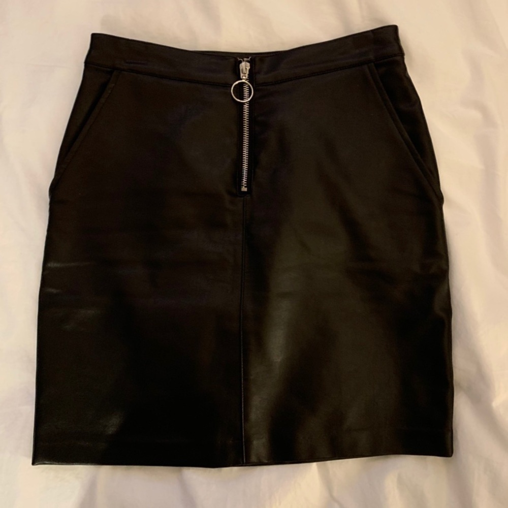 Bebe leather mini skirt 0
